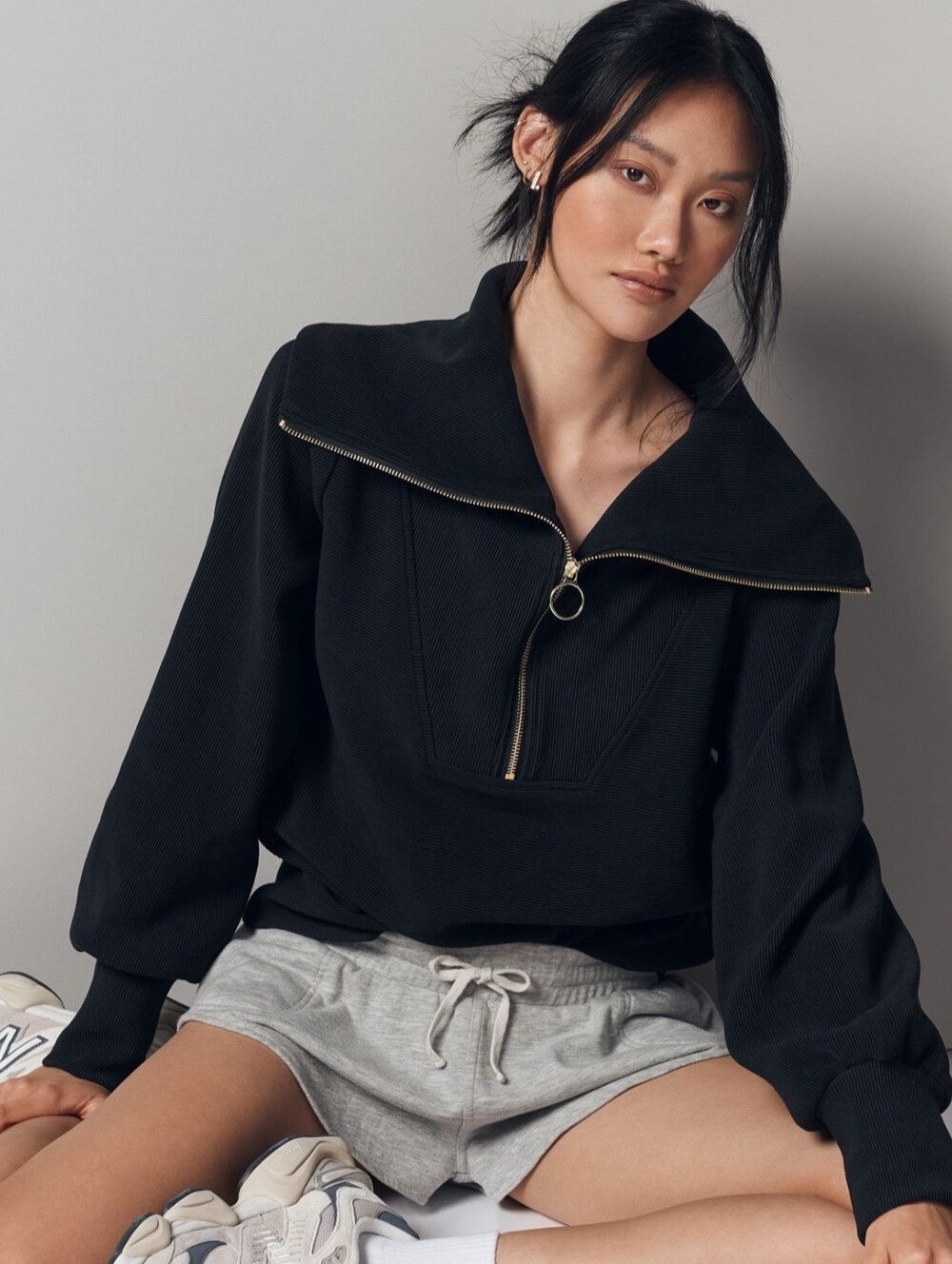 EUC Varley Vine Half Zip Pullover in Black